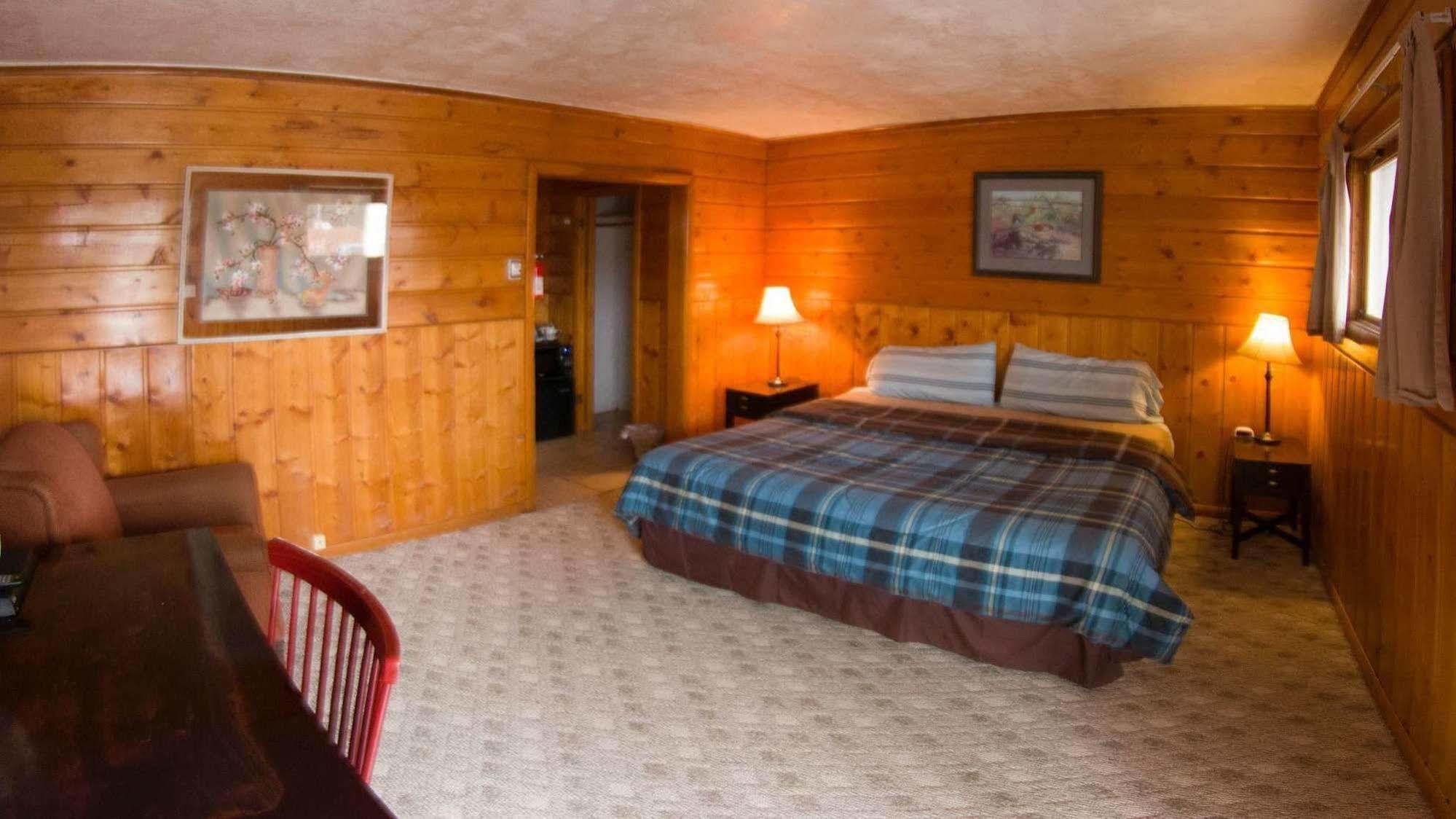 Yellowstone Holiday Motel West Yellowstone Exteriör bild